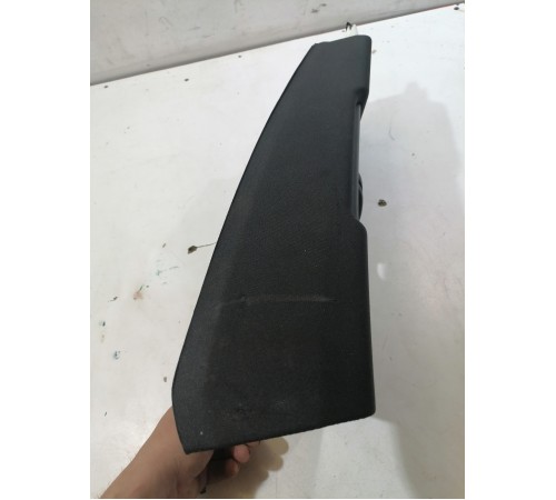 Обшивка стойки правая верхняя