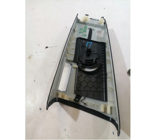 Обшивка стойки правая верхняя