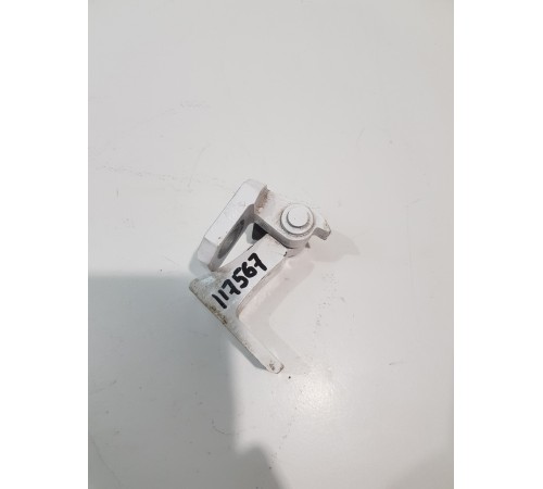 Петля двери задняя левая верхняя