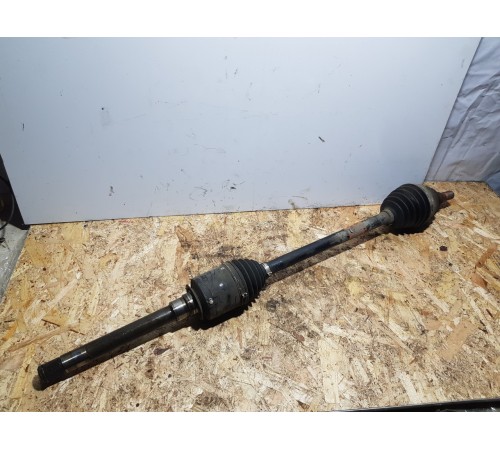 Полуось (привод) передний правый