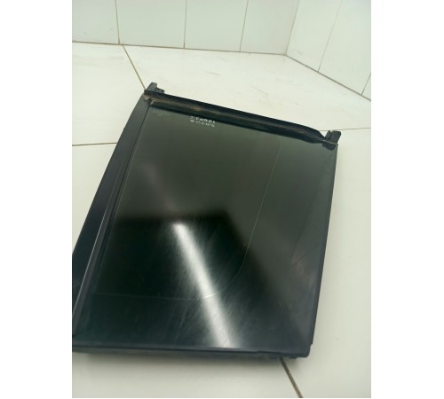 Глухое стекло заднее правое