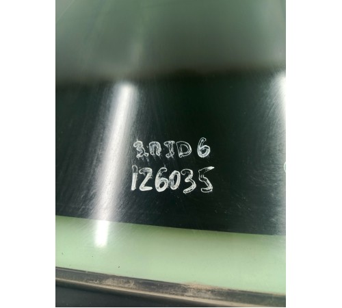 Глухое стекло заднее правое