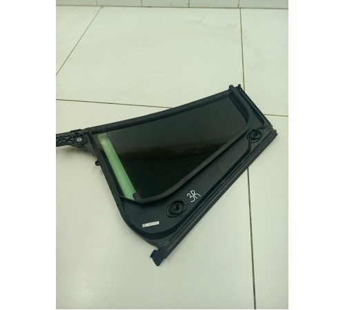 Глухое стекло заднее правое