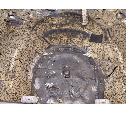 Ниша багажника(запасного колеса)