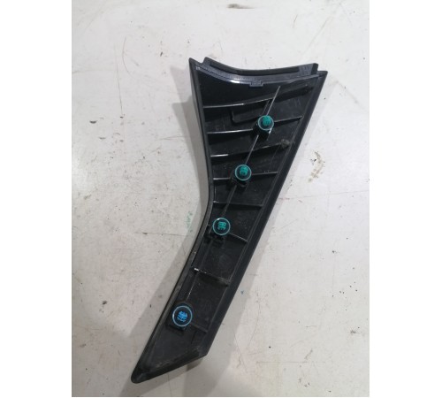 Молдинг (уголок) двери задний левый