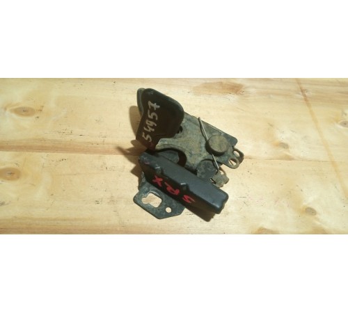 Замок капота