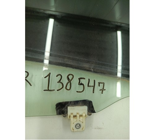 Стекло двери заднее правое