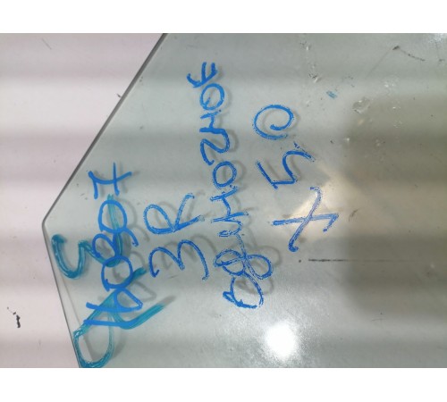 Стекло двери заднее правое