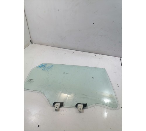 Стекло двери заднее правое