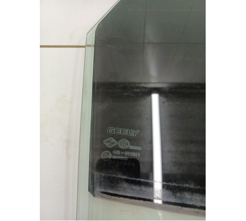 Стекло двери заднее правое