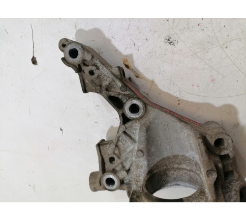 Кронштейн опоры двигателя