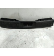 Накладка замка крышки багажника