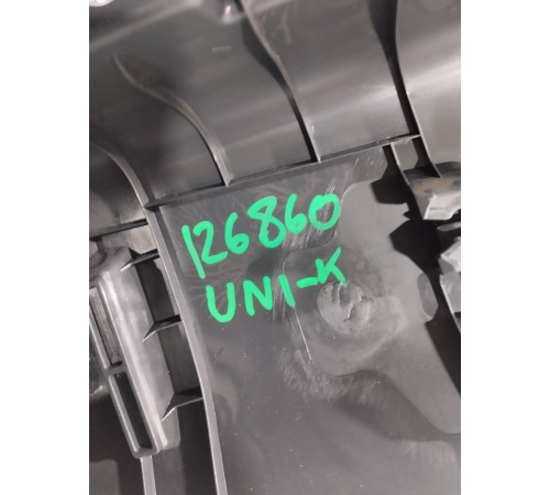 Накладка замка крышки багажника