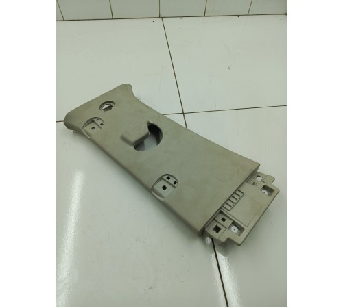 Обшивка центральной стойки левая верхняя