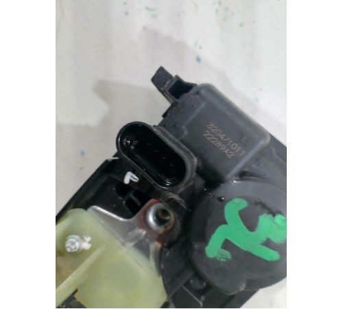 Замок двери задний левый