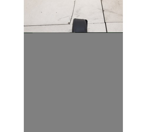 Накладка петли крышки багажника правая