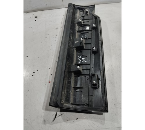 Накладка двери (задняя левая)