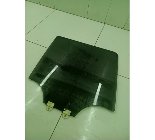 Стекло заднее правое