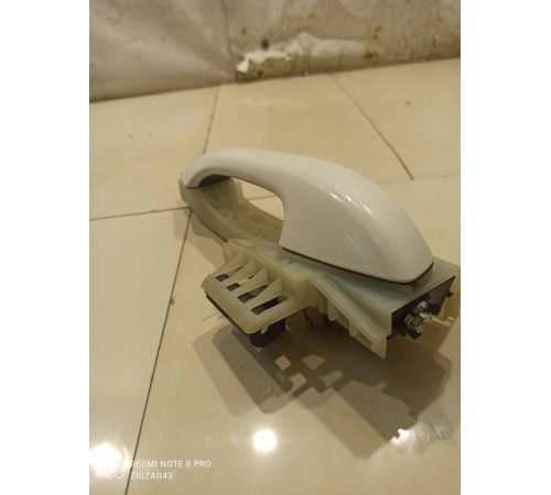 Ручка двери (передняя, правая, внешняя)