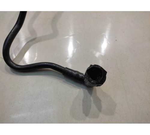 Трубка топливная