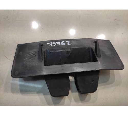 Накладка замка двери багажника