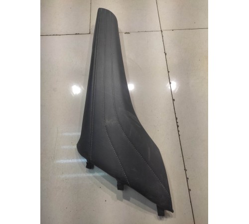 Накладка центральной консоли (левая)