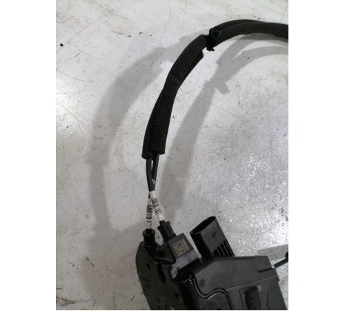 Замок двери передний правый