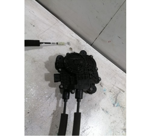 Замок двери передний правый