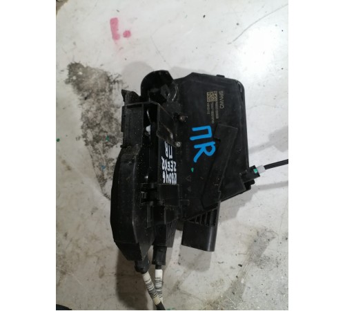 Замок двери передний правый