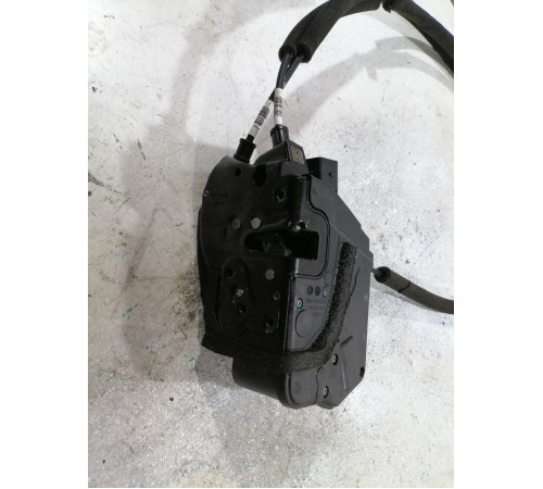 Замок двери передний правый