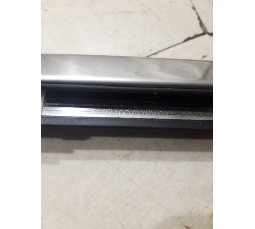 Уплотнитель стекла (передний правый наружный)