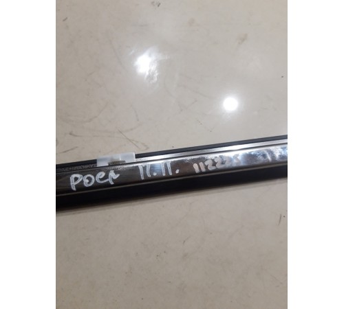 Уплотнитель стекла (передний правый наружный)