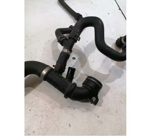 Патрубок системы охлаждения