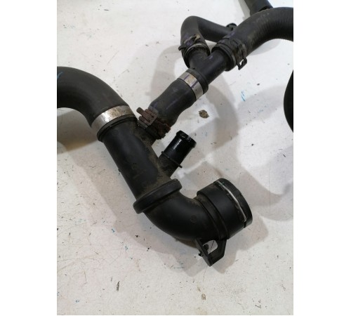 Патрубок системы охлаждения