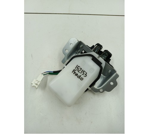 Замок крышки багажника