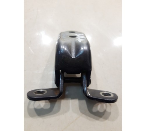 Петля двери задней левой нижняя