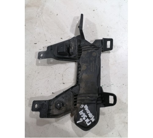 Накладка переднего бампера левая, заглушка ПТФ