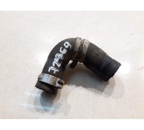 Патрубок системы охлаждения