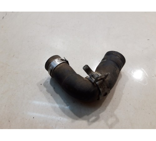 Патрубок системы охлаждения