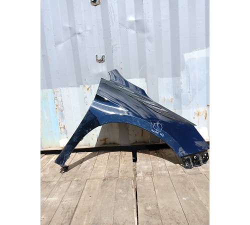 Крыло переднее правое