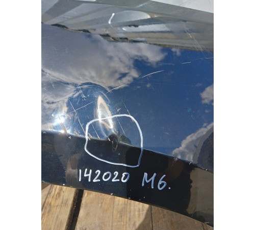 Крыло переднее правое