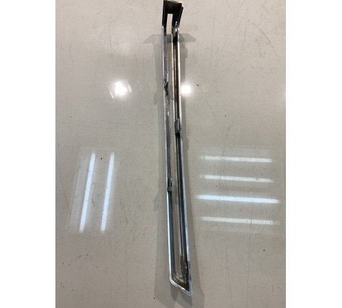 Молдинг решётки радиатора