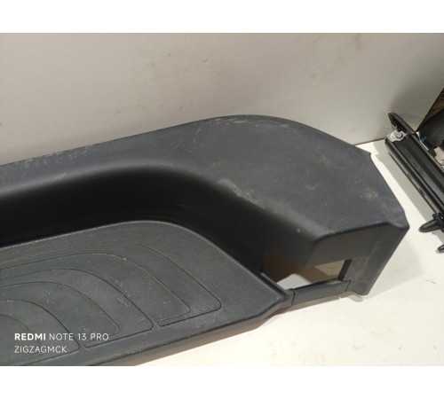 Накладка порога задняя левая