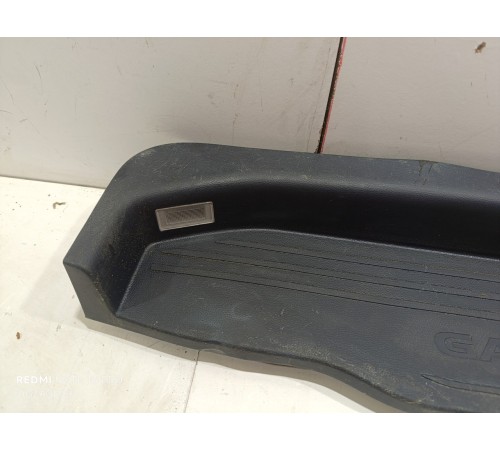 Накладка порога задняя левая