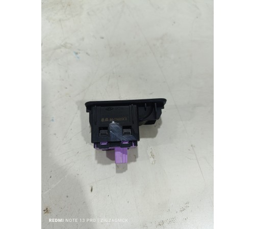 Кнопка стеклоподъемника 