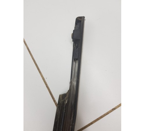 Уплотнитель стекла задний левый внешний