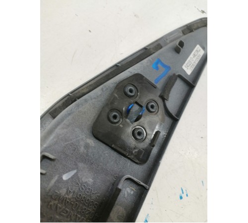 Декоративная накладка крыла передняя левая