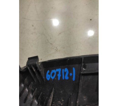 Накладка жабо левая