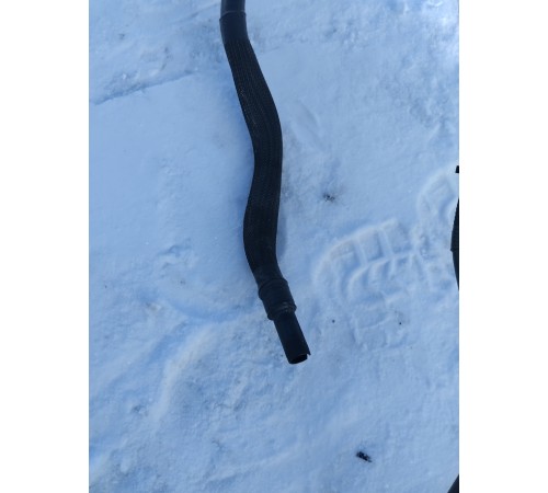 Патрубок системы охлаждения