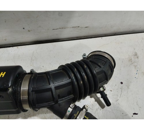 Патрубок воздушного фильтра